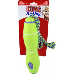 Kong Squeaker Fetch Stick voor de hond