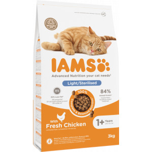 Iams Adult Light/Sterilised au poulet pour chat 3 kg