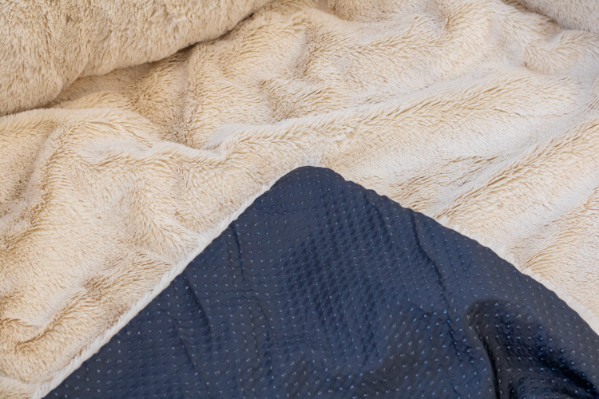 Brekz Berlin coussin en polaire pour chien - beige